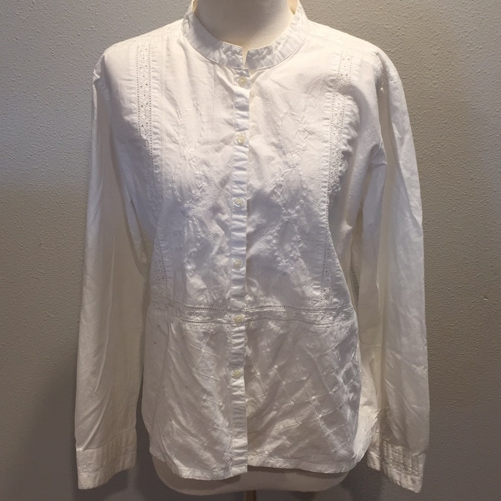 Cotton twill button down, embroidered shirt.
